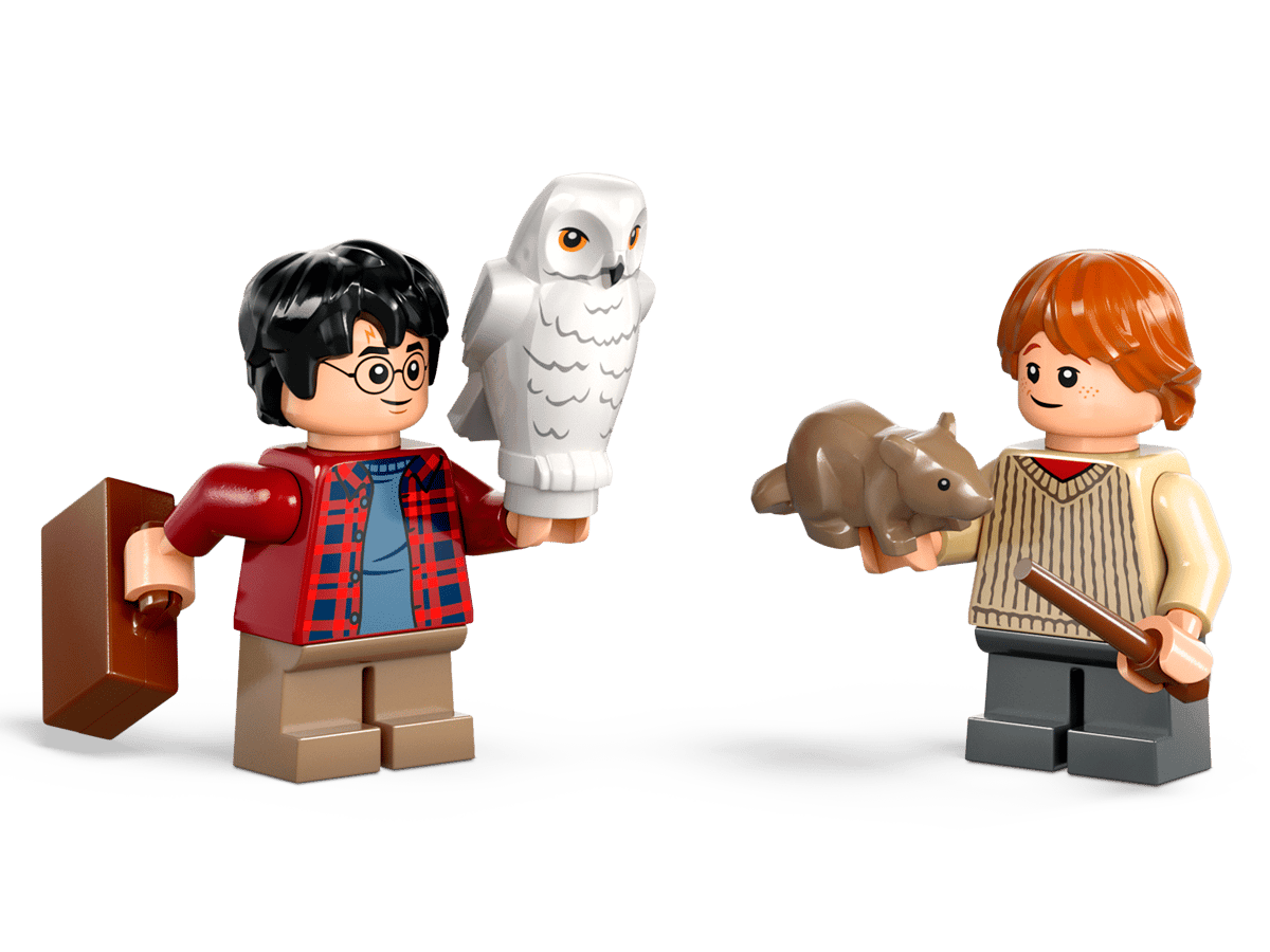 LEGO Harry Potter Flying Ford Anglia Building Set 76424