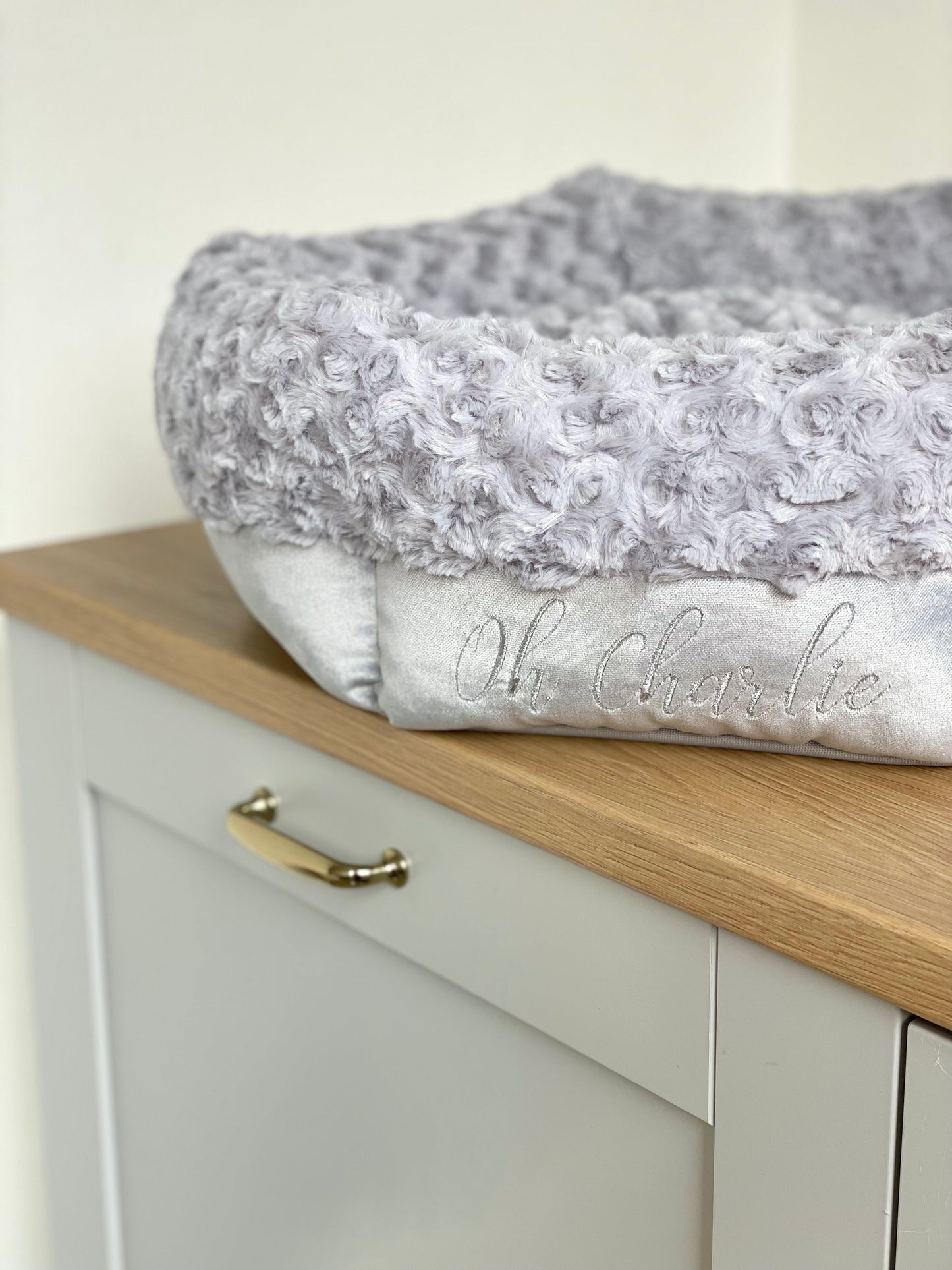 Oh Charlie Round Dog Bed Charlotte