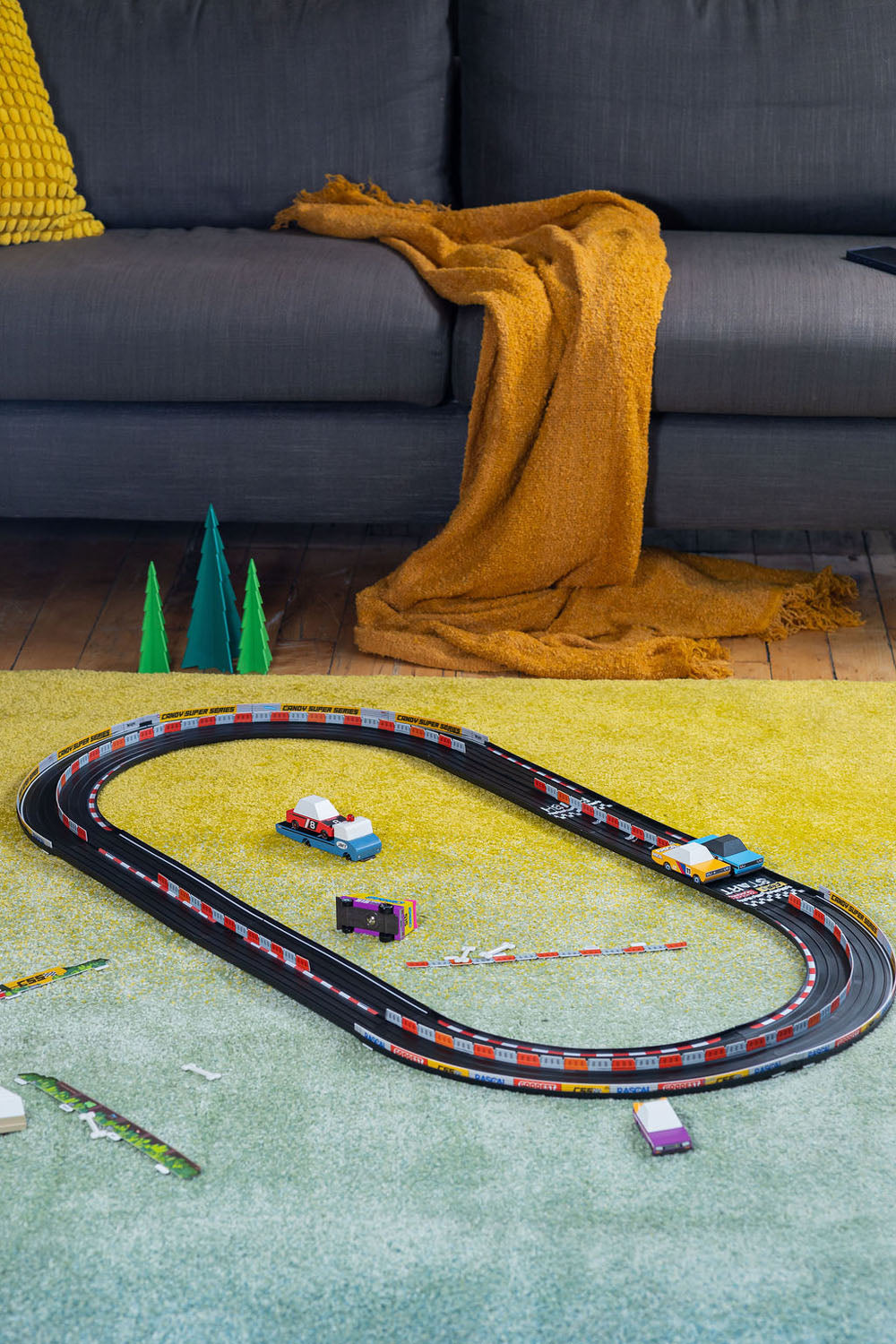 ROADWORKS Oval Speedway Playset