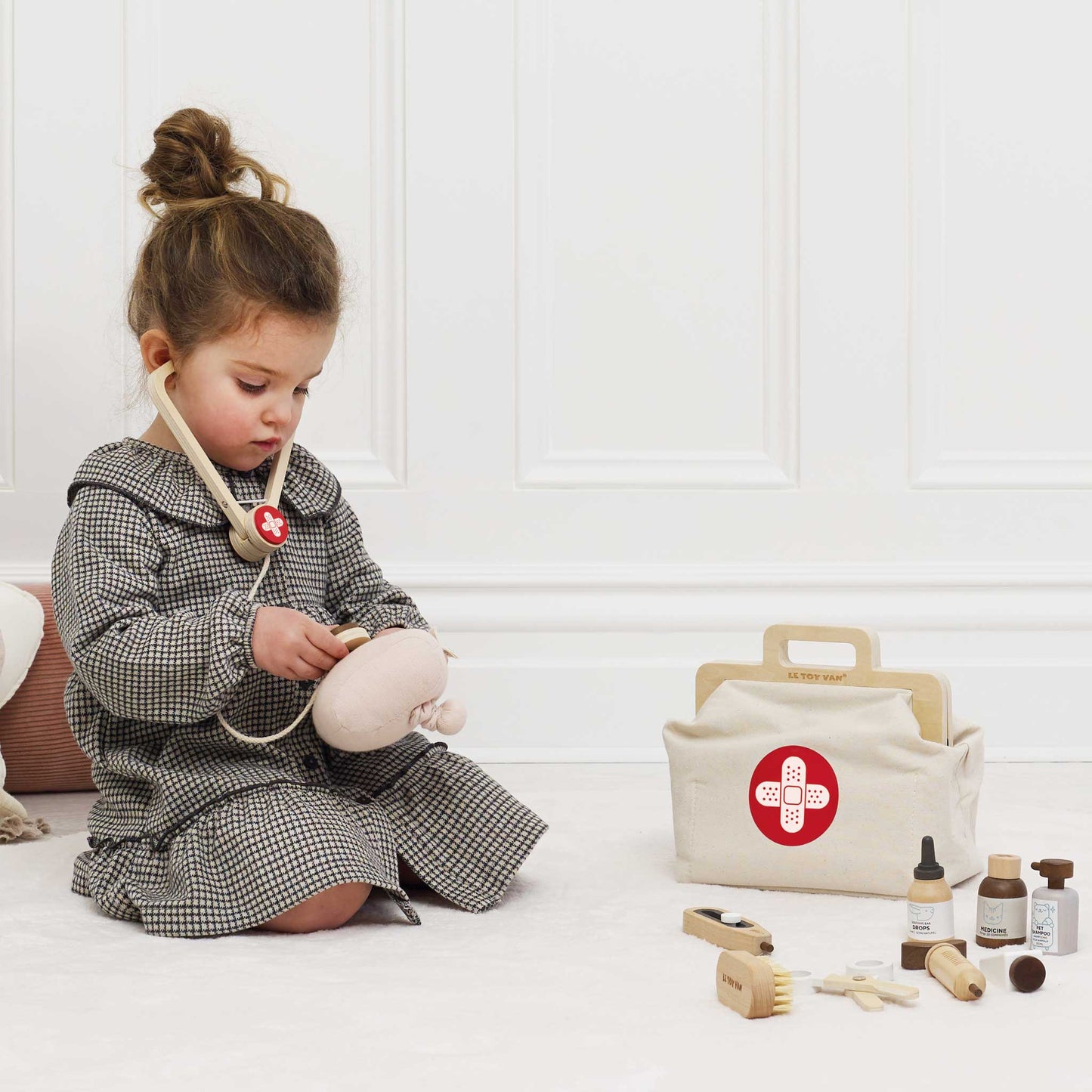 Le Toy Van Animal Vet Set