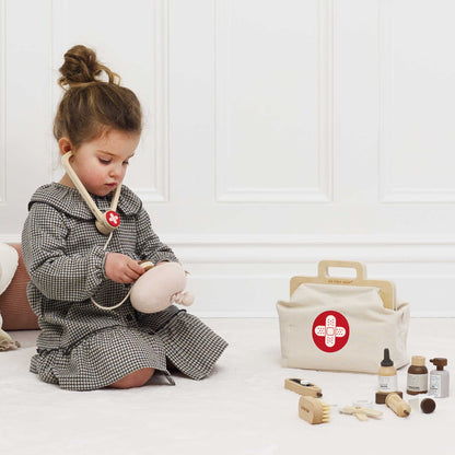 Le Toy Van Animal Vet Set