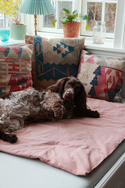 Tadazhi Chequered Dog Duvet and Matching Bag