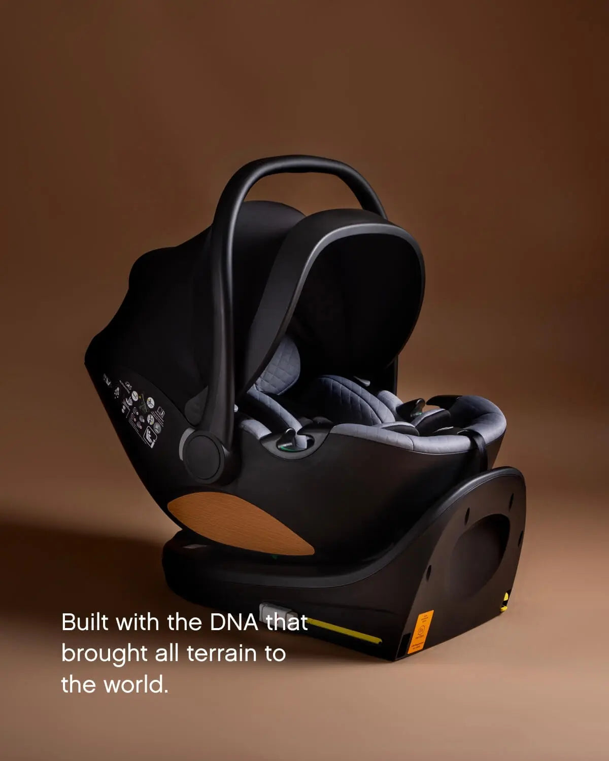 Mountain Buggy Nest i-Size Car Seat with Base - Black