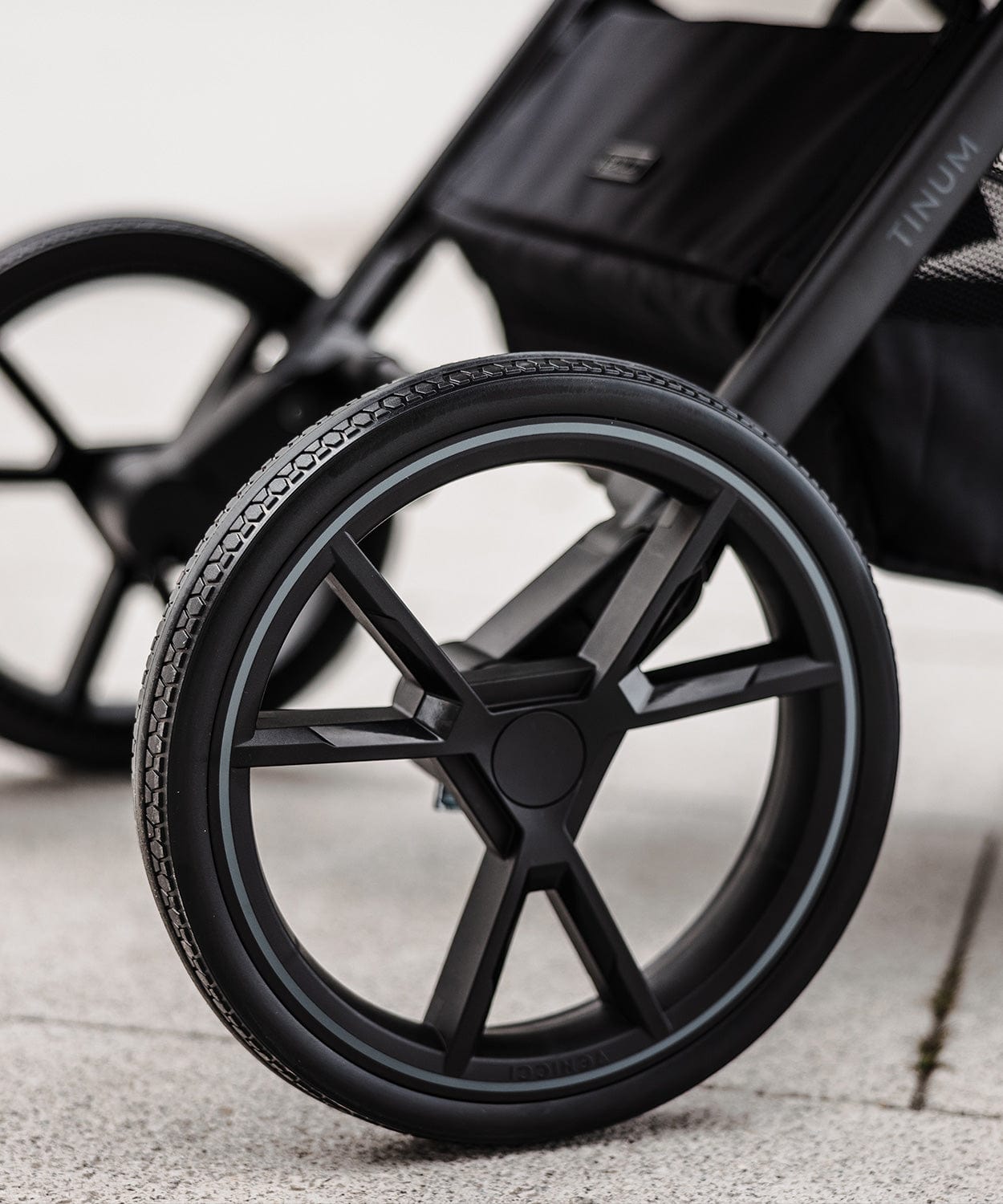 Venicci Tinum Edge 4in1 Travel System - Ocean/Black